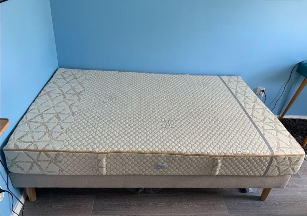 Matelas Latexbio vu de profil - 22 cm d'épaisseur